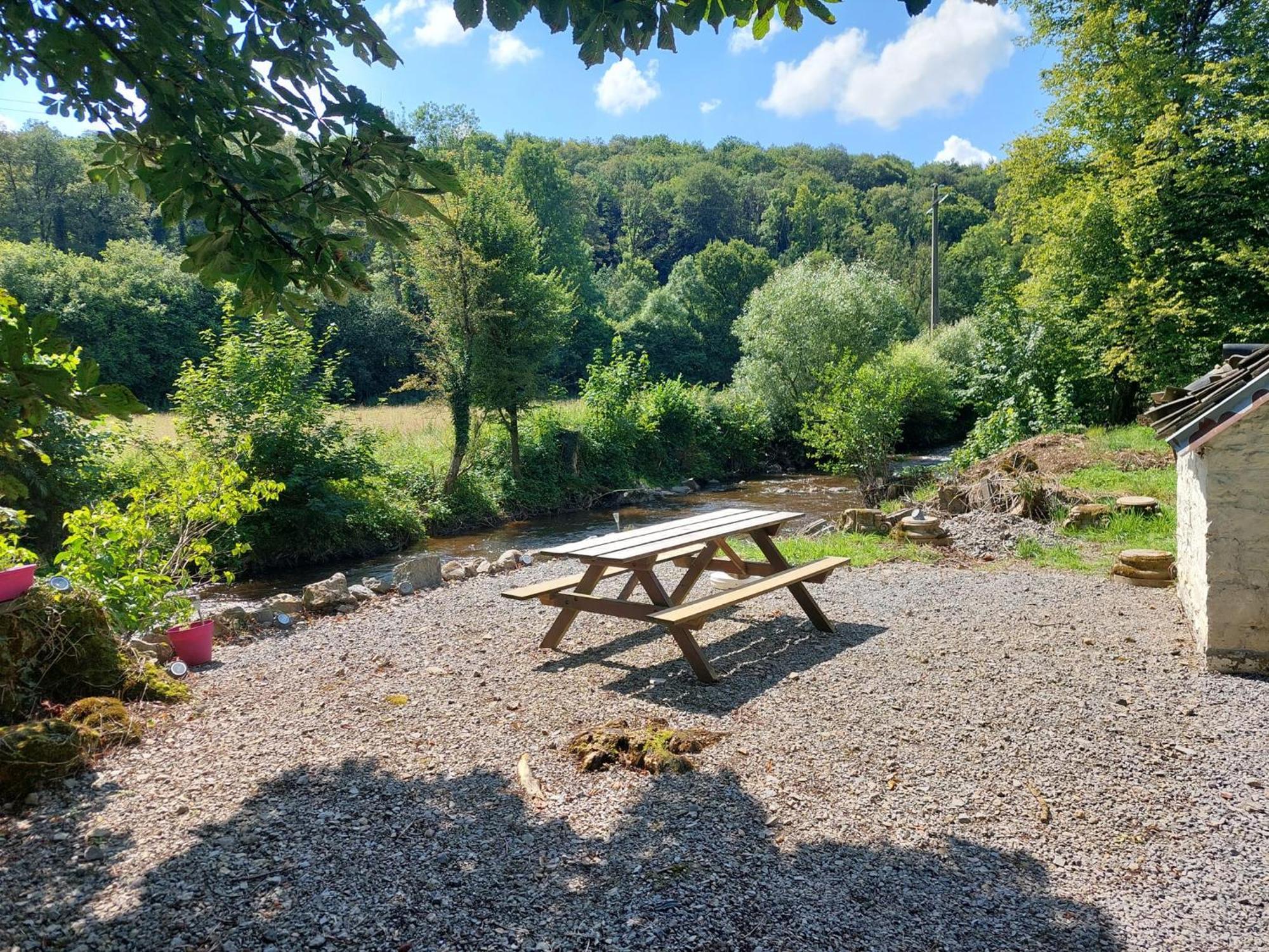 Bed and Breakfast Au Doux Chardon Durbuy Exterior foto